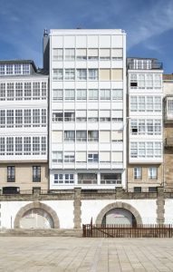 Edificio de viviendas en el Paseo del Parrote (A Coruña)